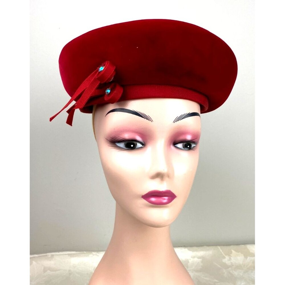 Vtg 1950s Crimson Red Velvet Tilt Saucer Hat Grosgrain Bow Pogue's Size 22